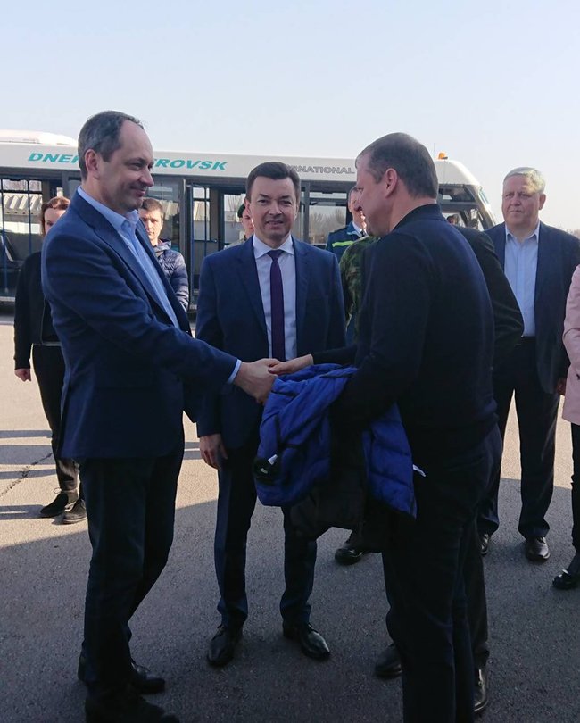 Премєр-міністр Литви в рамках візиту в Україну відвідає Донбас 01