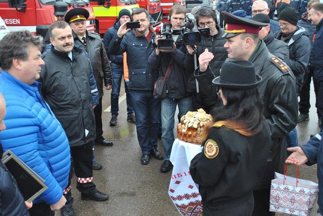 Норвежці передали рятувальникам Житомирщини 5 пожежних автомобілів 02