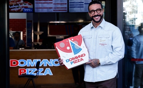 Російський репер Тіматі викупив мережу піцерій Domino’s Pizza у Росії. Тепер у неї дивна назва 01