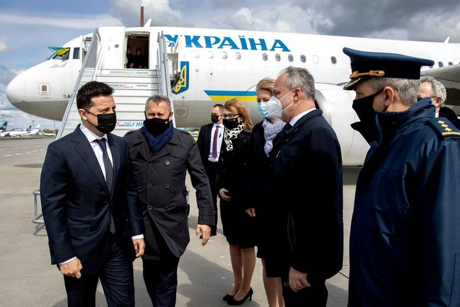 Зеленський прибув з робочим візитом до Польщі 01
