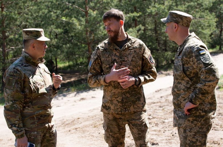 Syrskyi visited one of the hottest sectors of the front