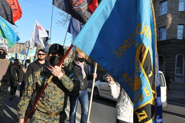 У центрі Києва відбувся марш вишиванок на честь дивізії СС Галичина 18