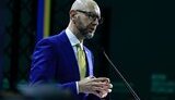 Арсений Яценюк призвал не мирить агрессора