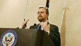 Цель российских пропагандистских СМИ и их фейков - не улучшить имидж РФ, а стащить нас на ее уровень, - экс-заместитель госсекретаря США Крамер