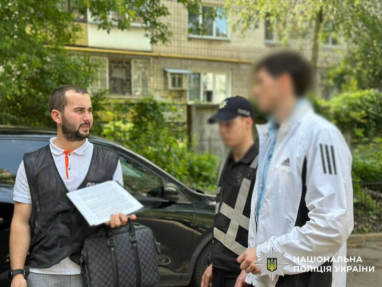 Задержали поджигателя автомобиля военного в Киеве