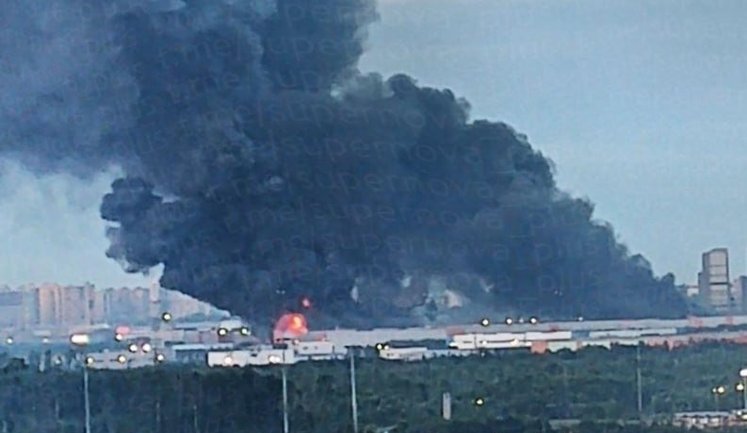 Drones attacked Wildberries warehouses: fires in Leningrad and Tver regions. VIDEO+PHOTOS
