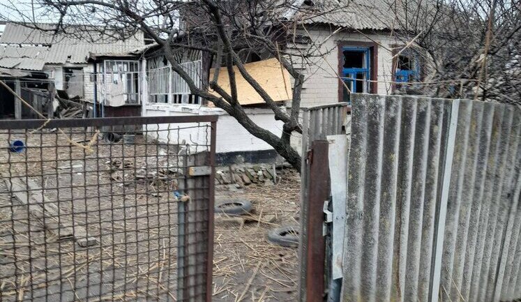 Россияне обстреляли село на Купянщине: ранен мужчина, повреждены дома