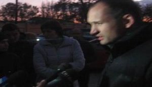 Человек экс-министра Захарченко пытается вернуться во власть, используя освобожденных бойцов АТО. ВИДЕО
