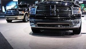 Автосалон в Лос-Анджелесе: Авточудовища садятся на диету. ФОТОрепортаж.