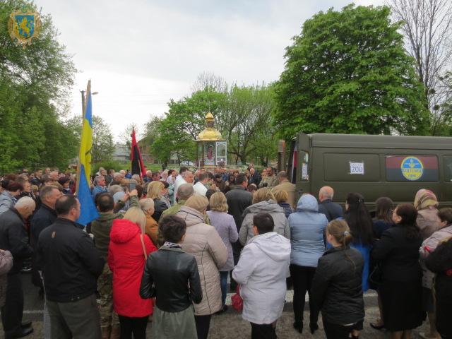 З воїном 24-ї ОМБр Володимиром Куциком, який загинув у зоні ООС, попрощалися на Львівщині 07 З воїном 24-ї ОМБр Володимиром Куциком, який загинув у зоні ООС, попрощалися на Львівщині 07