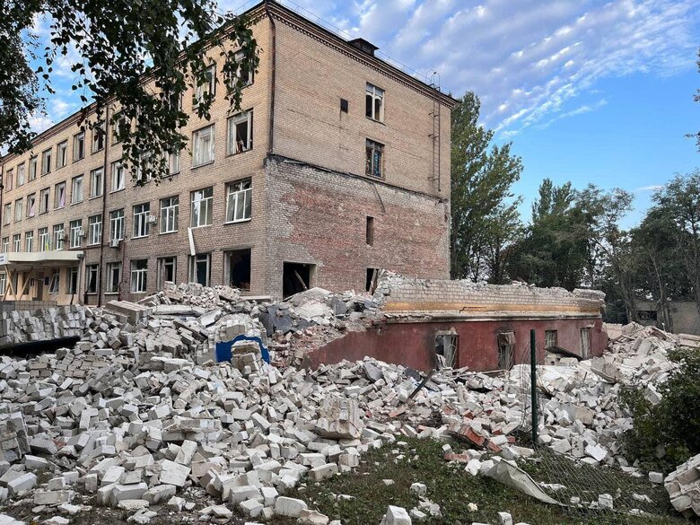 Russian troops shelled Kramatorsk, damaged educational institutions, - City Council 02