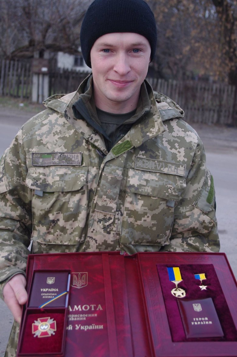 Герой України танкіст Василь Божок: Тих російських військовослужбовців, що наступали на Харків, вже собаки та пташки доїдають 02