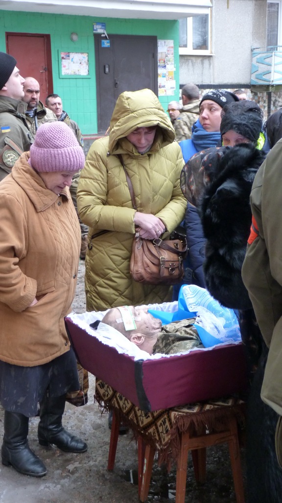 Із загиблим воїном 36-ї ОБрМП Олександром Швецем попрощалися на Кіровоградщині 04