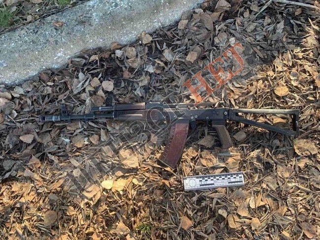 На місці стрілянини в Мукачеві вилучили АК-47 і пістолет 02
