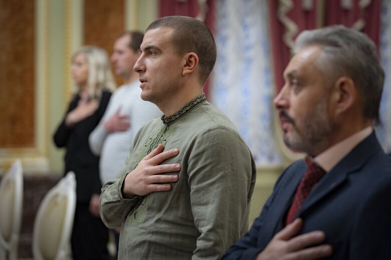 Зеленський відзначив енергетиків державними нагородами до професійного свята