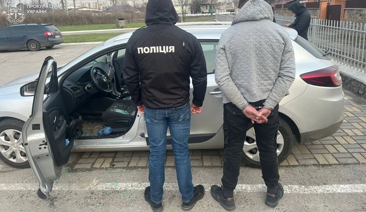 За вивезення ухилянтів до Молдови організатор схеми отримав понад 42 тисячі доларів, - прокуратура. ФОТО