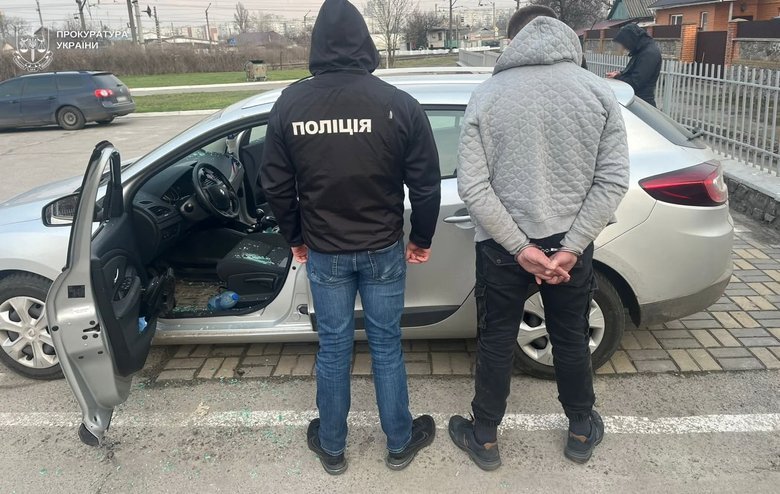 До суду передали справу про переправлення військовозобов’язаних за кордон