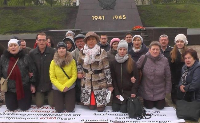 На Прямой линии с Путиным человек на коленях, а говорили, что Россия с них встала, - Казанский 03