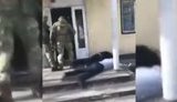 На Дніпропетровщині затримано поліцейського за хабар в $1000. Під час обшуку службового приміщення виявлено велику кількість наркотиків. ВIДЕО