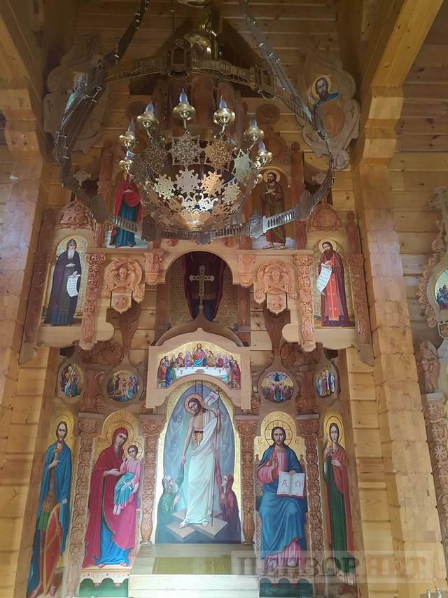 Hunting home of fugitive president Yanukovych: trophy from Lukashenko and guards shooting club 30 Hunting home of fugitive president Yanukovych: trophy from Lukashenko and guards shooting club 30