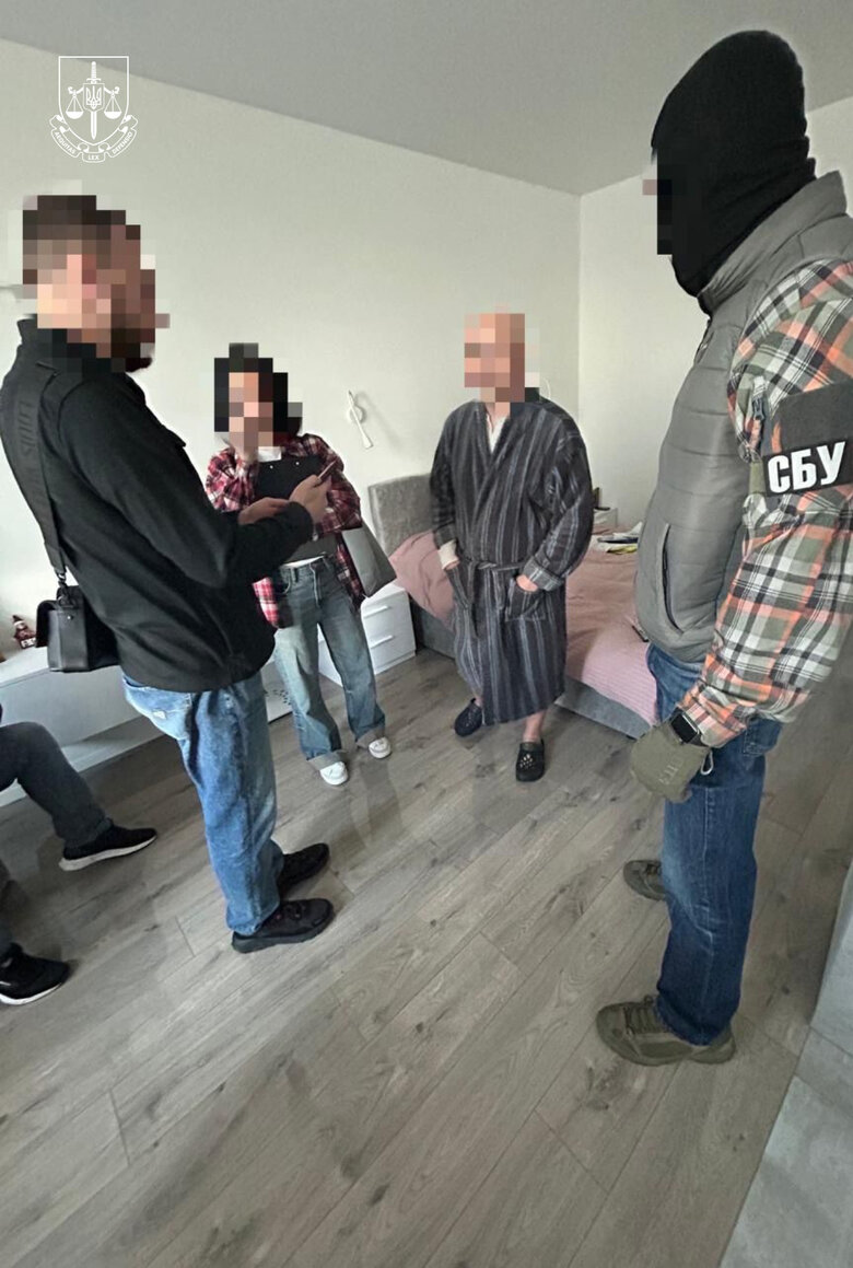 Незаконний видобуток бурштину на Рівненщині