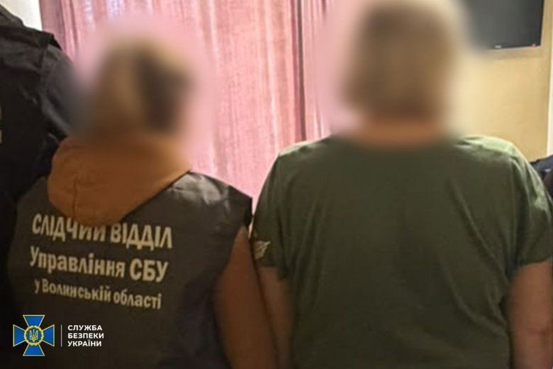 СБУ затримала ветеранку армії РФ, яка хотіла оформити паспорт України