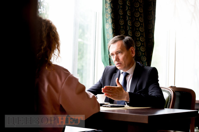 Представник президента у КСУ Федір Веніславський: Тупицький уже ніколи не повернеться на посади судді та голови Конституційного Суду 05