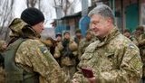 Порошенко на Донетчине вручил государственные награды украинским военнослужащим. ФОТОрепортаж