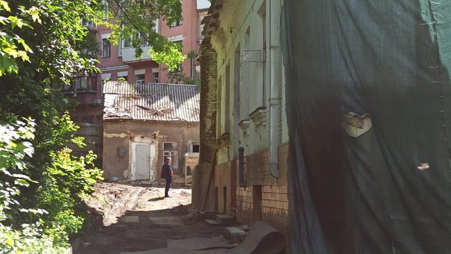 Ні - руйнуванню історичного Києва!: активісти протестують проти забудови маєтку 19 століття в центрі столиці 02