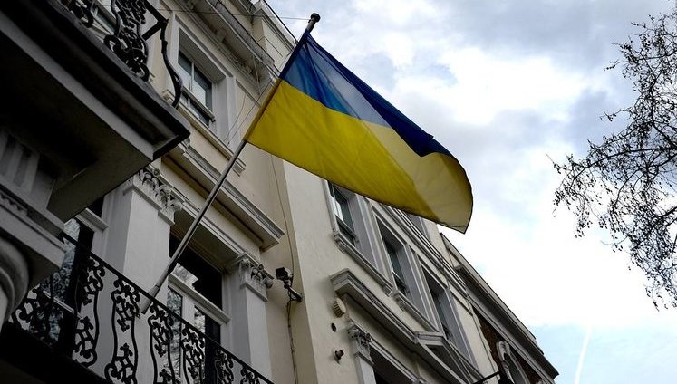 Большинство посольств и консульств Украины за границей возобновили работу