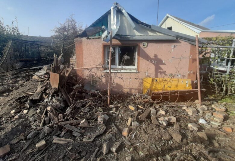 Occupants shelled Nikopol with artillery, wounding 5-year-old boy and woman 01
