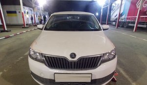 Росіянин намагався виїхати з України на викраденому автомобілі, - Держприкордонслужба. ФОТОрепортаж