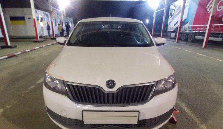 Росіянин намагався виїхати з України на викраденому автомобілі, - Держприкордонслужба. ФОТОрепортаж