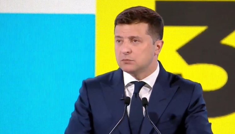 Зеленский о борьбе с олигархами: Дети не могут отрубить родителям руку, которая их привела к власти и щедро кормит