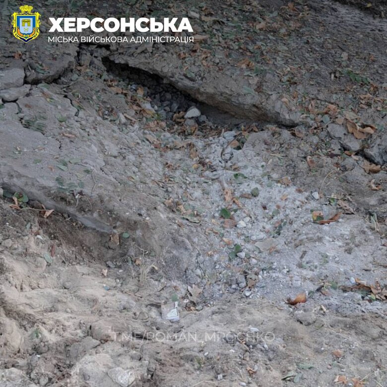 Consequences of enemy shelling of Kherson 07