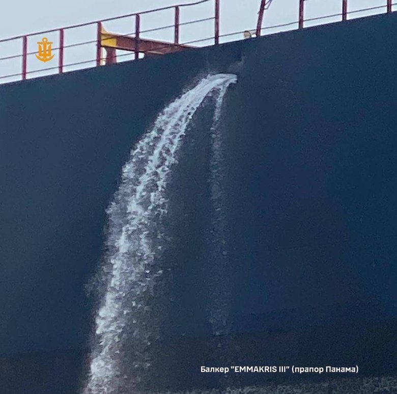 РФ атакувала два цивільних судна на Одещині: що відомо?