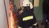 Правоохранители пытаются попасть в квартиру матери погибшей экс-депутата ВР Бережной для проведения обыска. ВИДЕО