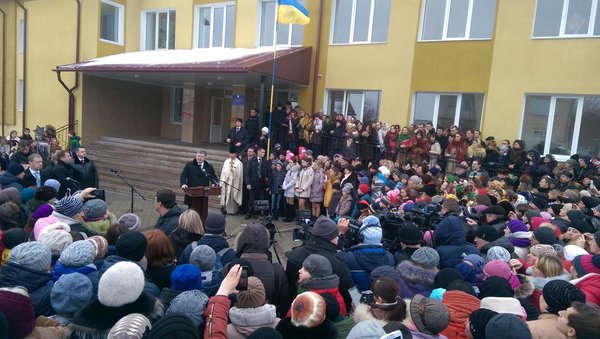 порошенко школа соколив