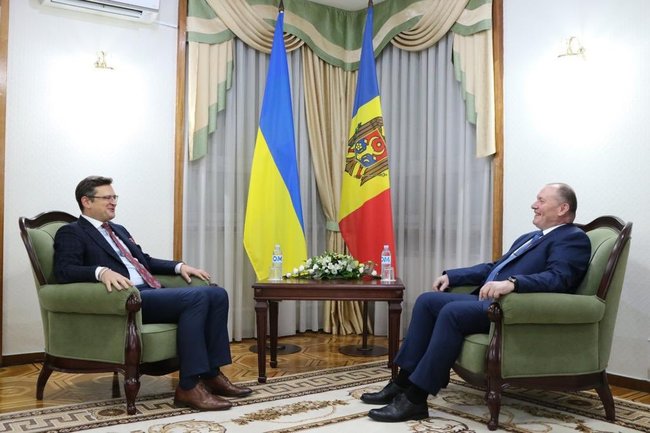 Кулеба в Молдові зустрівся з главою МЗС Чокоєм 02