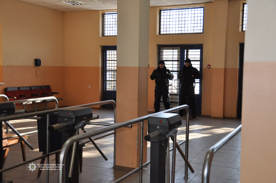 Нацполиция провела обыск на николаевском судостроительном заводе "Океан" 02