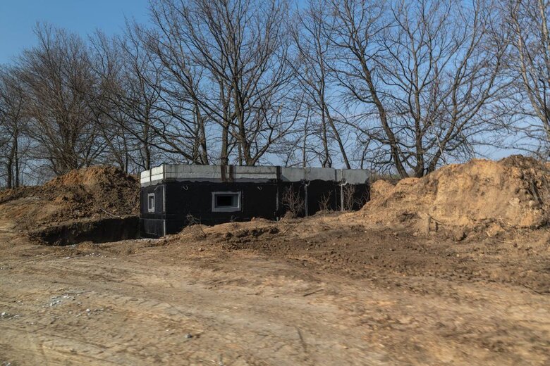 Будівництво ліній оборони України