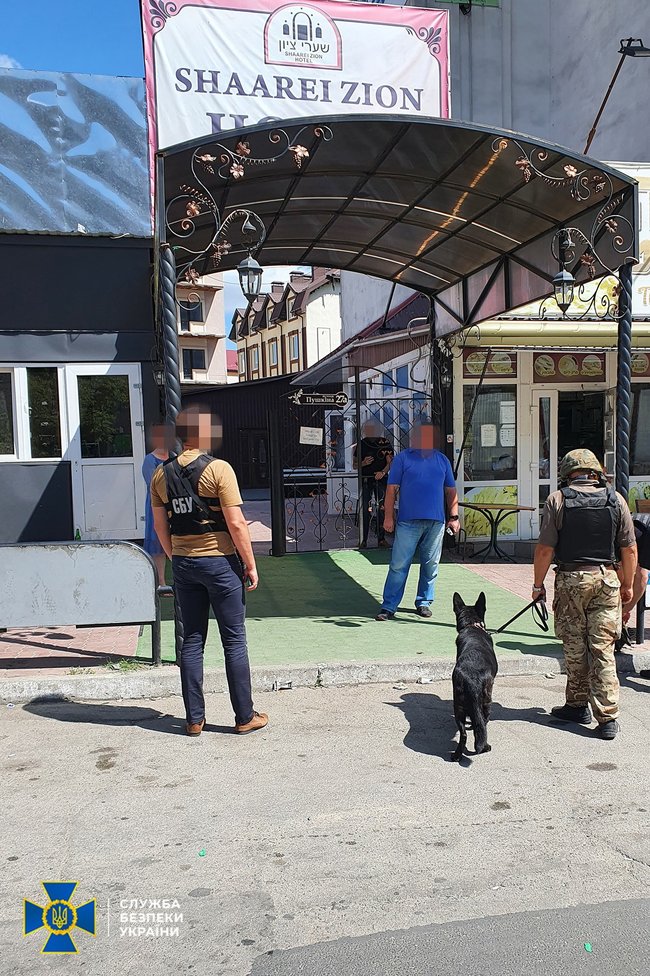 В преддверии Рош ха-Шана СБУ провела антитеррористические учения в Умани: штурмовали отель, в котором забаррикадировались террористы 03