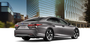 Toyota отзывает в Китае более 3 тысяч Lexus из-за дефектов с колесами