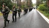 Покушение на Шефира: правоохранители с автоматами и металлоискателями прочесывают лес. ФОТОрепортаж