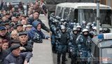 Петух для правительства: после штурма Рады чернобыльцы вышли под Кабмин. ФОТОрепортаж