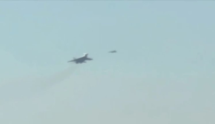MiG-29 pilot flew in close to ’Shahed’ and, by creating pressure drop, caused engine to surge and drone to crash. VIDEO