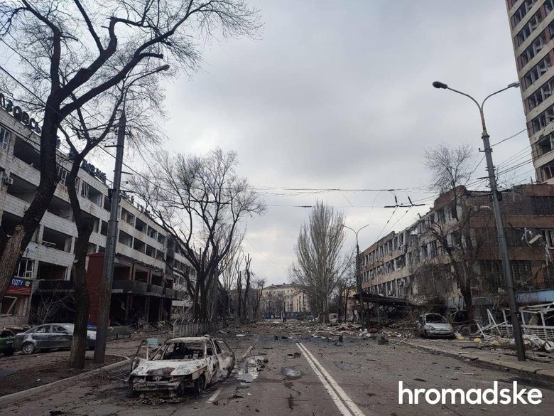 Наслідки обстрілу Маріуполя російськими військами 06