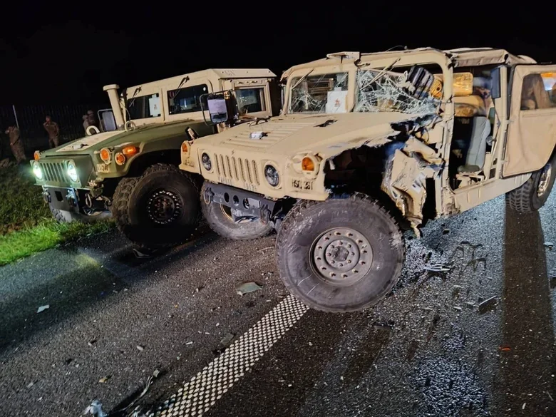 У Польщі 20 жовтня сталося ДТП між колоною військової техніки і автобусом