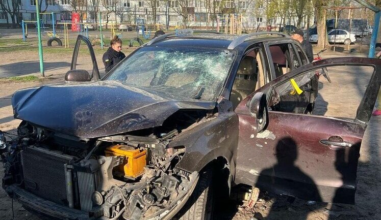 Official’s car explodes in Dnipropetrovsk region: he and his wife injured. PHOTO (updated)