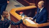 Степанов не приходит в Раду для конструктивного разговора, а постоянно "гавкает" на всех и "считает людей мусором", - нардеп "Голоса" Стефанишина